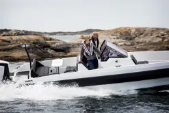Baltic Athena Flytväst -Fisketillbehör affär baltic athena 165 svartgra 1