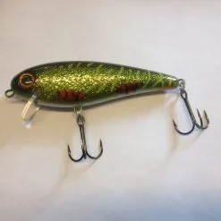 Strikepro Jonny Wobbler 13 & 15cm -Fisketillbehör affär jonny vobbler green motoroil pike uv